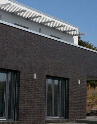 Sonnenschutz-14 Sonnenschutz aus Metall für einen Balkon